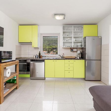 2 Bedroom Awesome Apartment In Veli Lošinj المظهر الخارجي الصورة