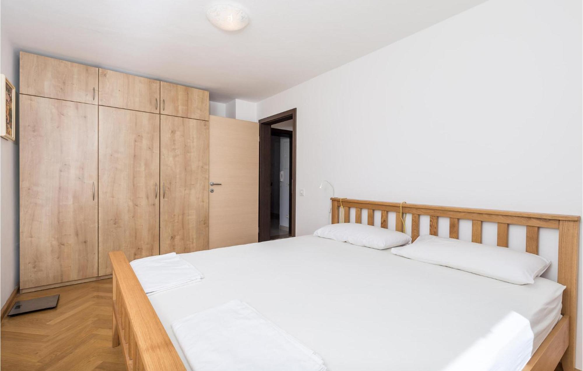 2 Bedroom Awesome Apartment In Veli Lošinj المظهر الخارجي الصورة