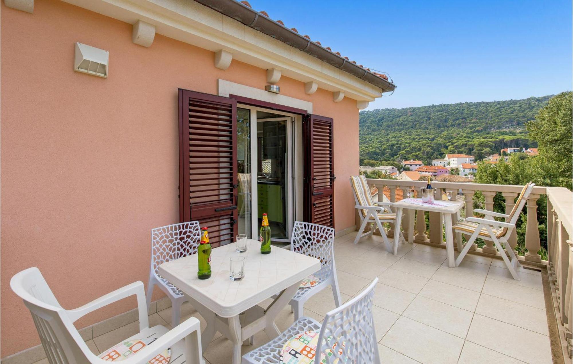 2 Bedroom Awesome Apartment In Veli Lošinj المظهر الخارجي الصورة