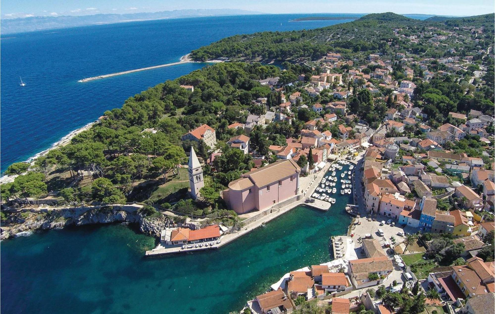 2 Bedroom Awesome Apartment In Veli Lošinj المظهر الخارجي الصورة
