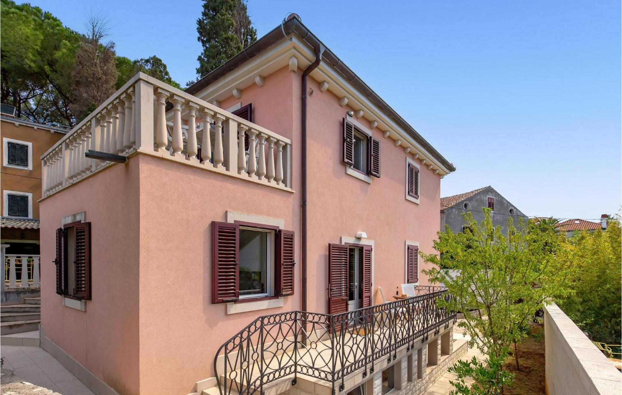 2 Bedroom Awesome Apartment In Veli Lošinj المظهر الخارجي الصورة